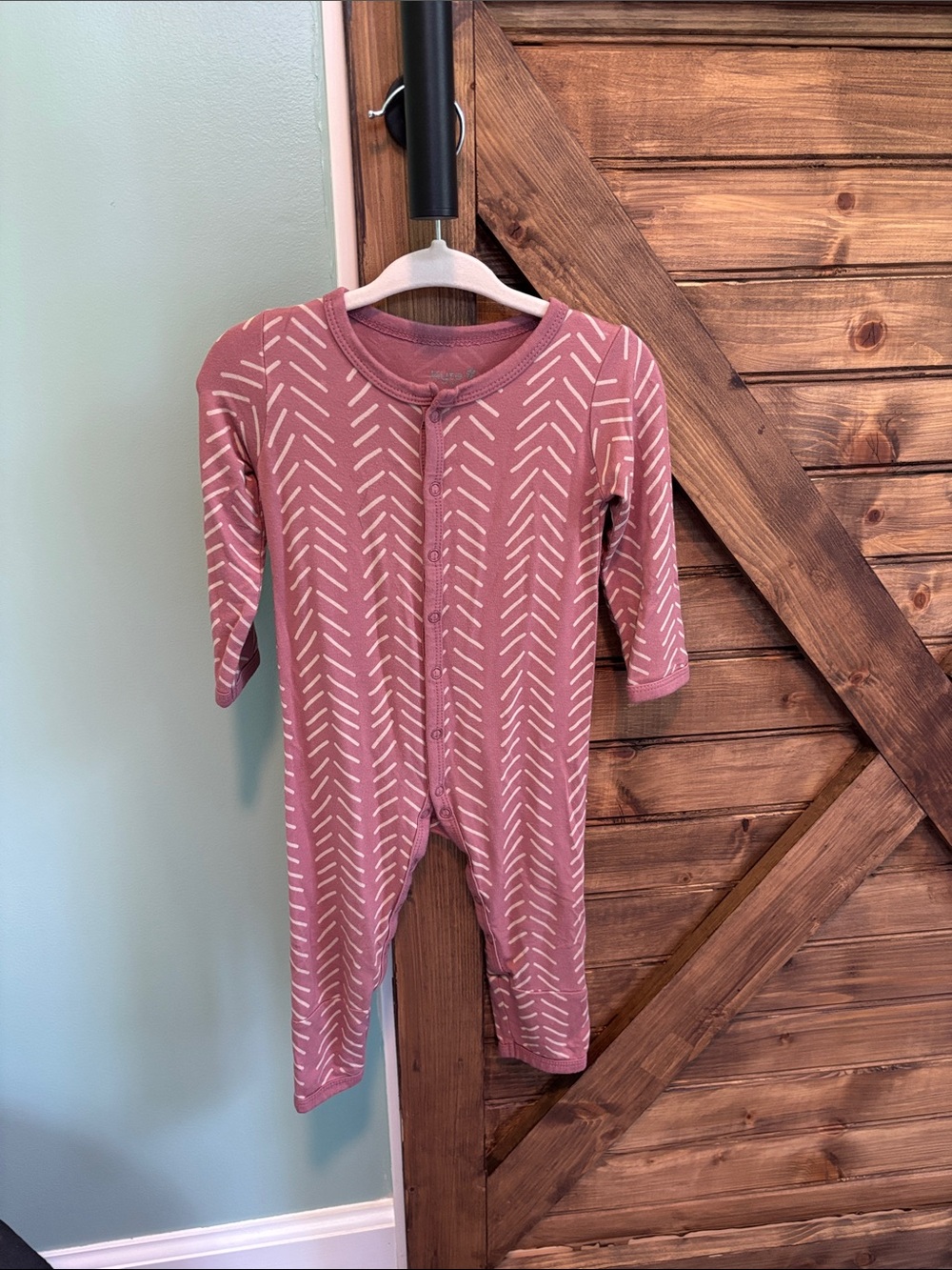 Kyte BABY Pink Chevron Snap One-Piece Bodysuit
